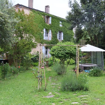 Bed and Breakfast Au Jardin Муасак Экстерьер фото