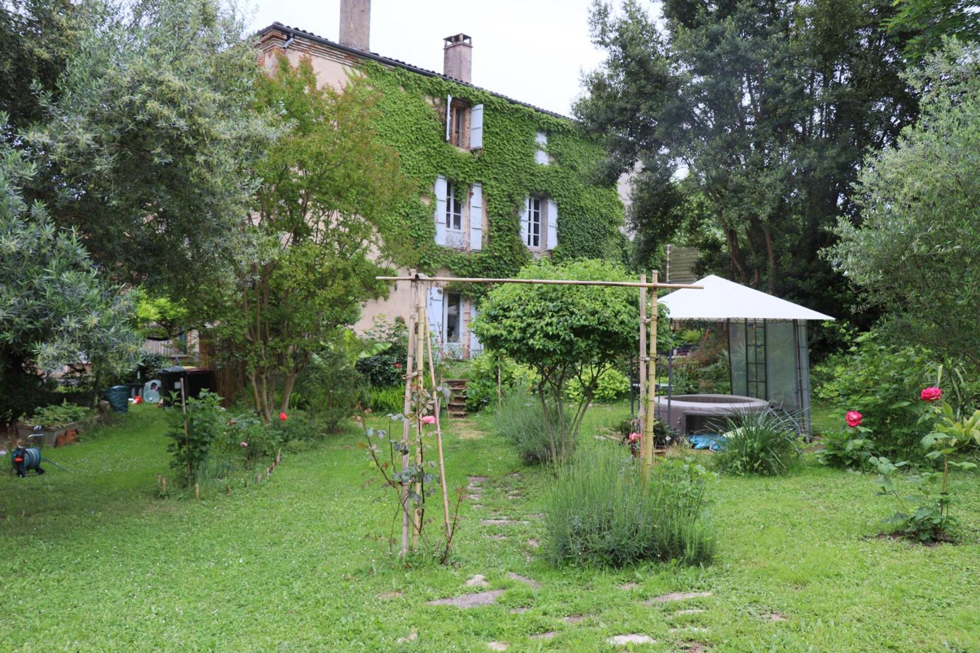 Bed and Breakfast Au Jardin Муасак Экстерьер фото