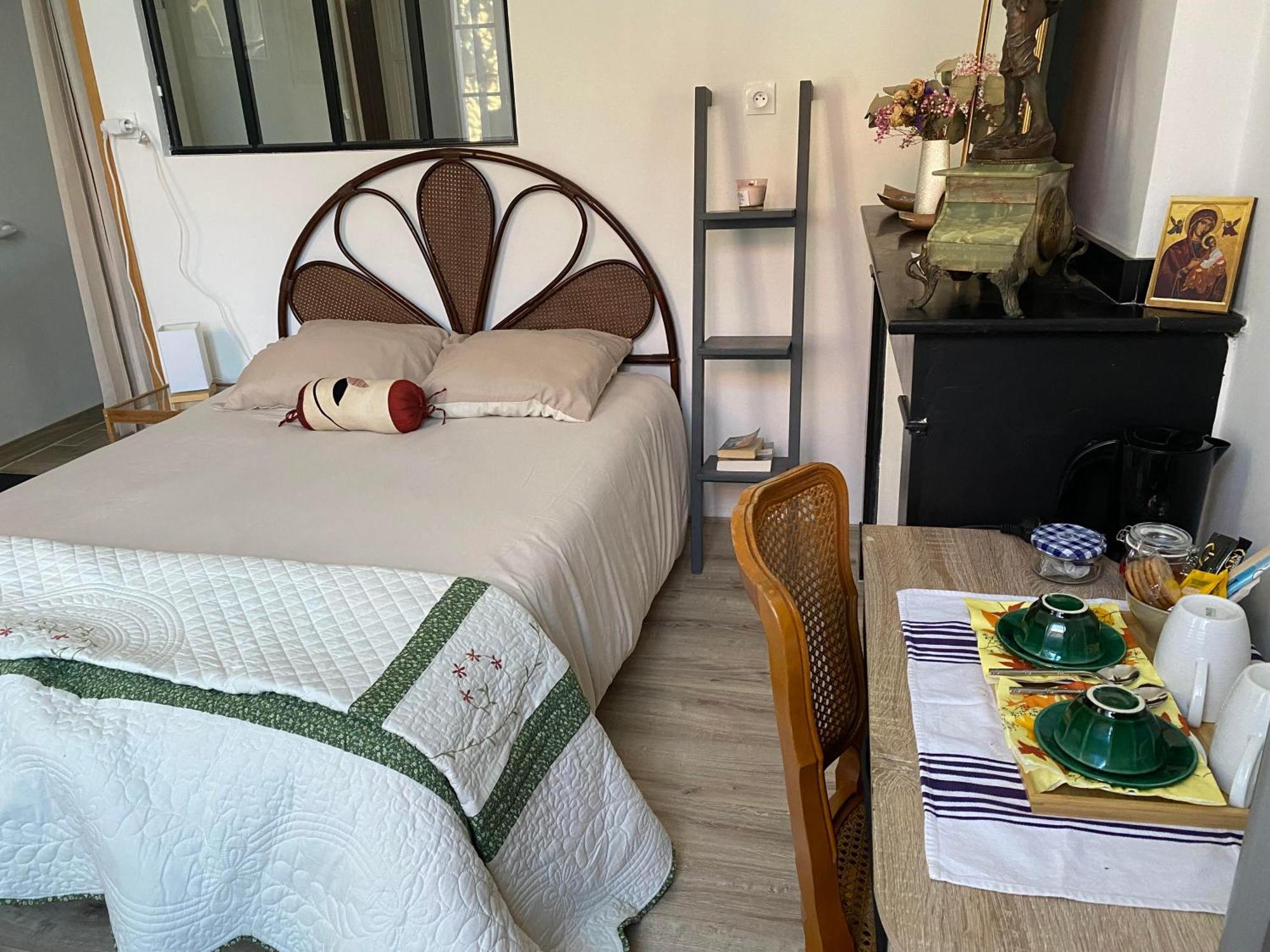 Bed and Breakfast Au Jardin Муасак Экстерьер фото